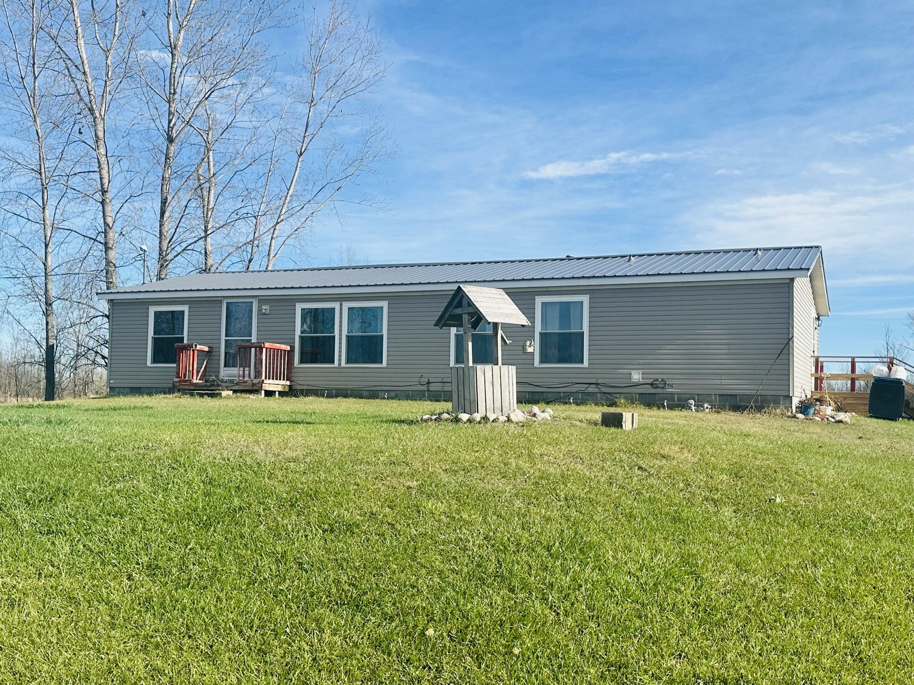 Property Photo:  2595 Beach Road  MI 48756 