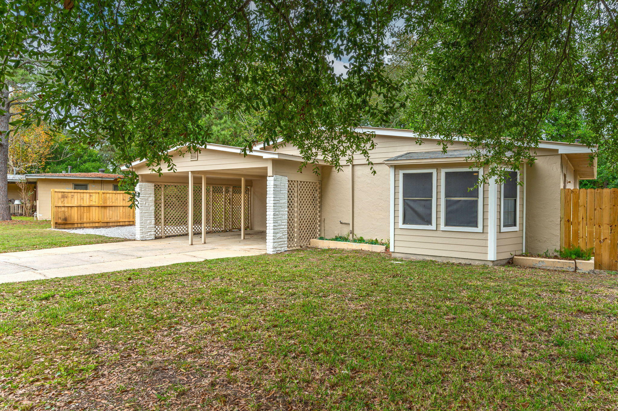 345 NE Okaloosa Road  Fort Walton Beach FL 32548 photo