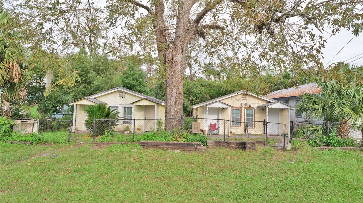 Property Photo: 1608,1608.5,1610,1610.5 Stonewall Street GA 31520