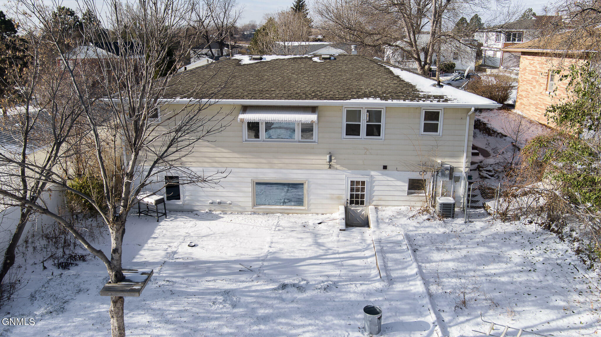 Property Photo:  1004 5th Avenue NW  ND 58554 