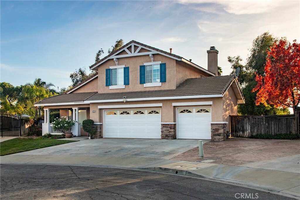 Property Photo:  12721 Royal Oak Court  CA 92399 