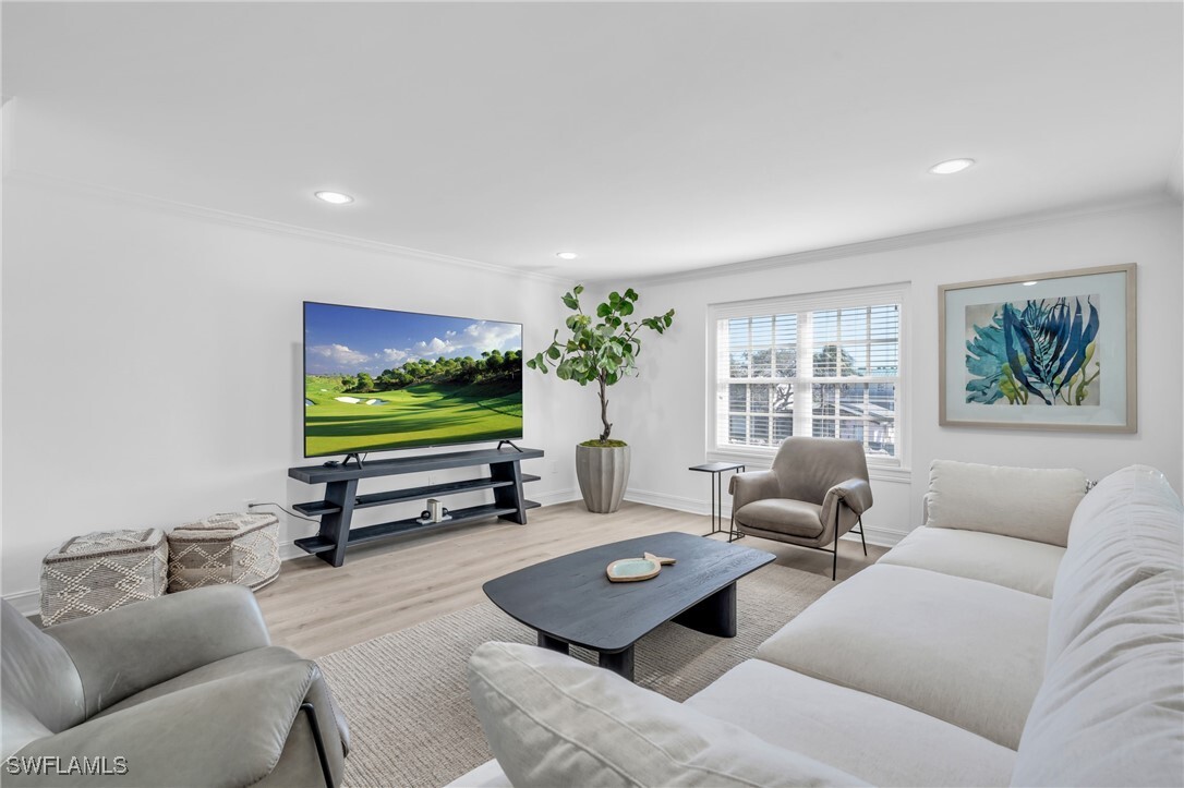 Property Photo: 271 Broad Avenue S 203 FL 34102