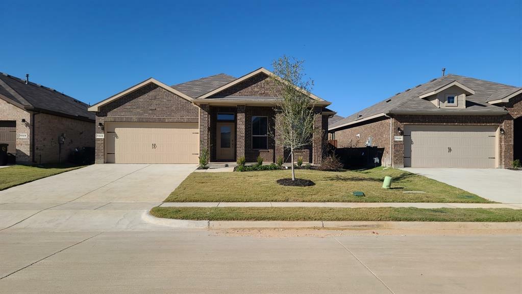 Property Photo:  1926 Legacy Drive  TX 76033 