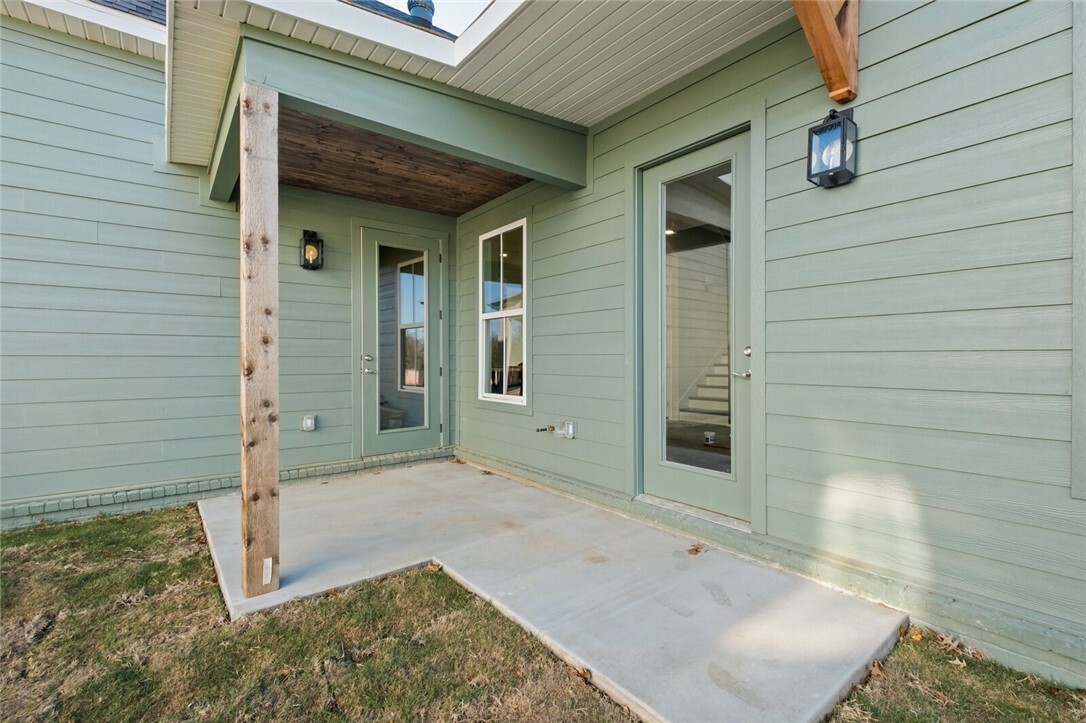 Property Photo: 2057 Dutton Place AR 72703