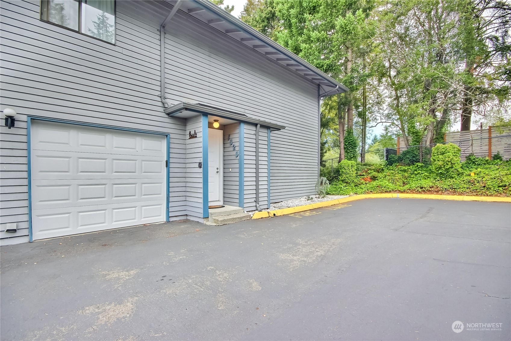 Property Photo:  1820 S 330th Street B  WA 98003 