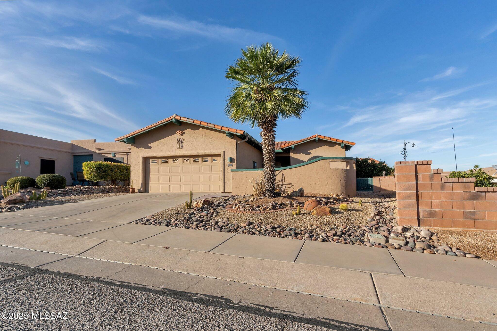 Property Photo:  804 W Via Santa Adela  AZ 85614 