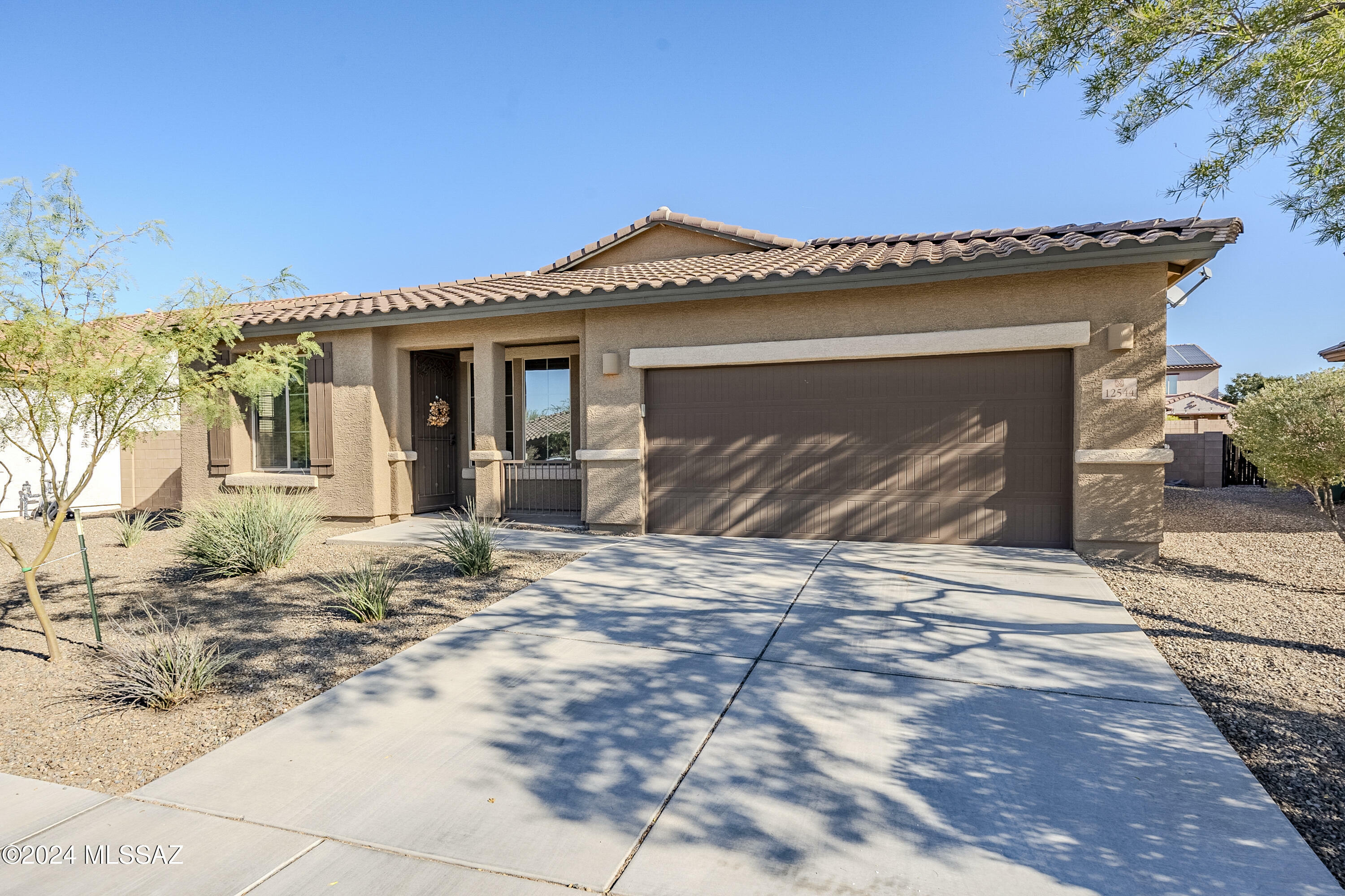 Property Photo:  12544 N Boscombe Drive  AZ 85653 