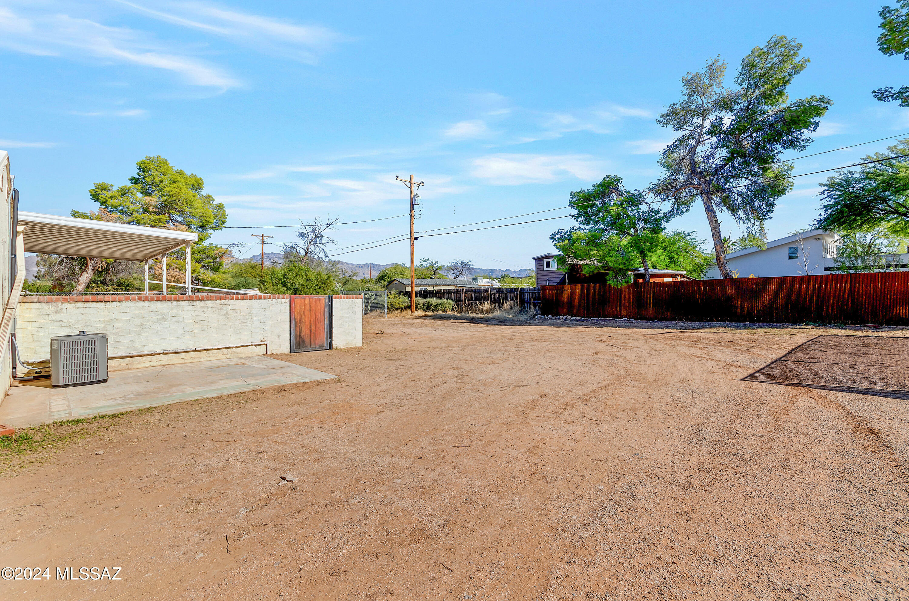 Property Photo:  2204 N Sycamore Boulevard  AZ 85712 