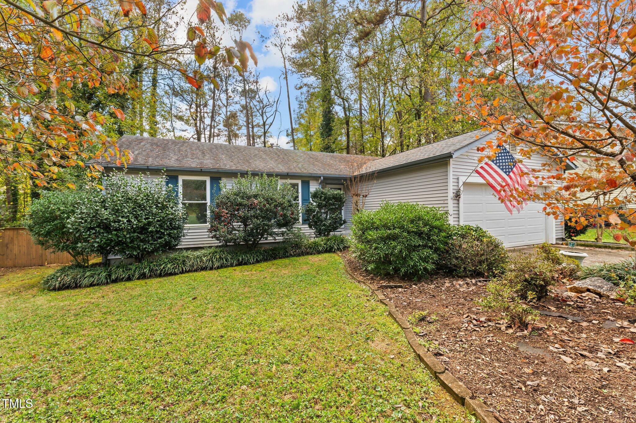 Property Photo: 1009 Whetstone Court NC 27615