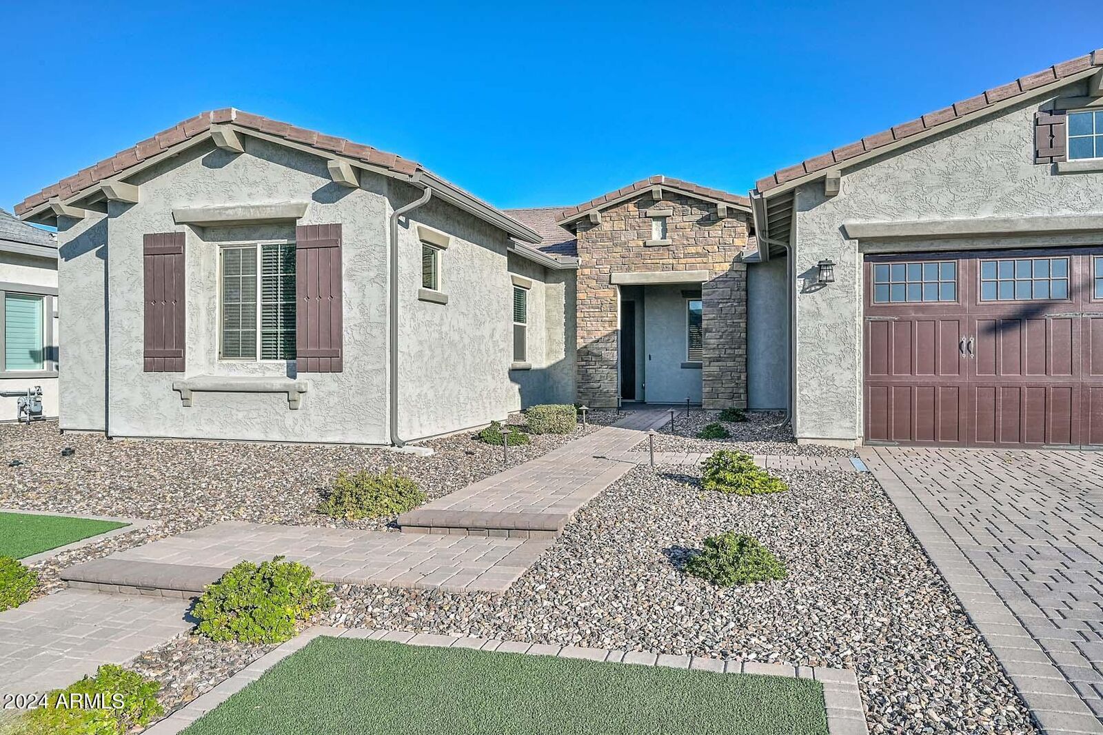 Property Photo: 9204 W Daley Lane AZ 85383