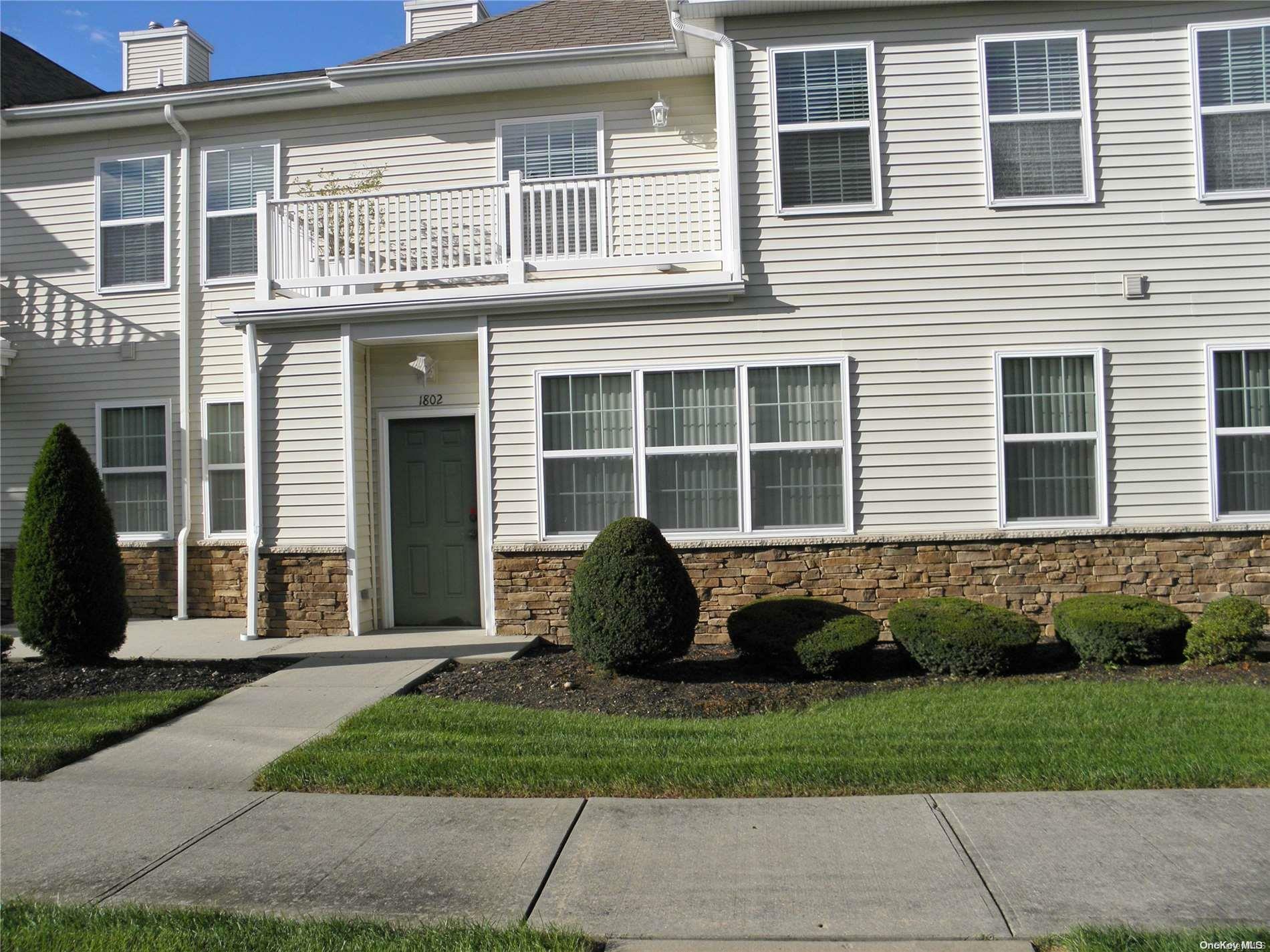 Property Photo:  1802 Piccadilly Way 1802  NY 11780 