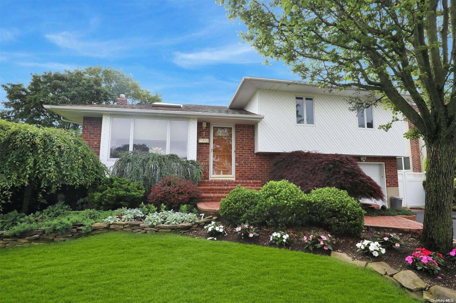 Property Photo:  7 Newcastle Avenue  NY 11803 