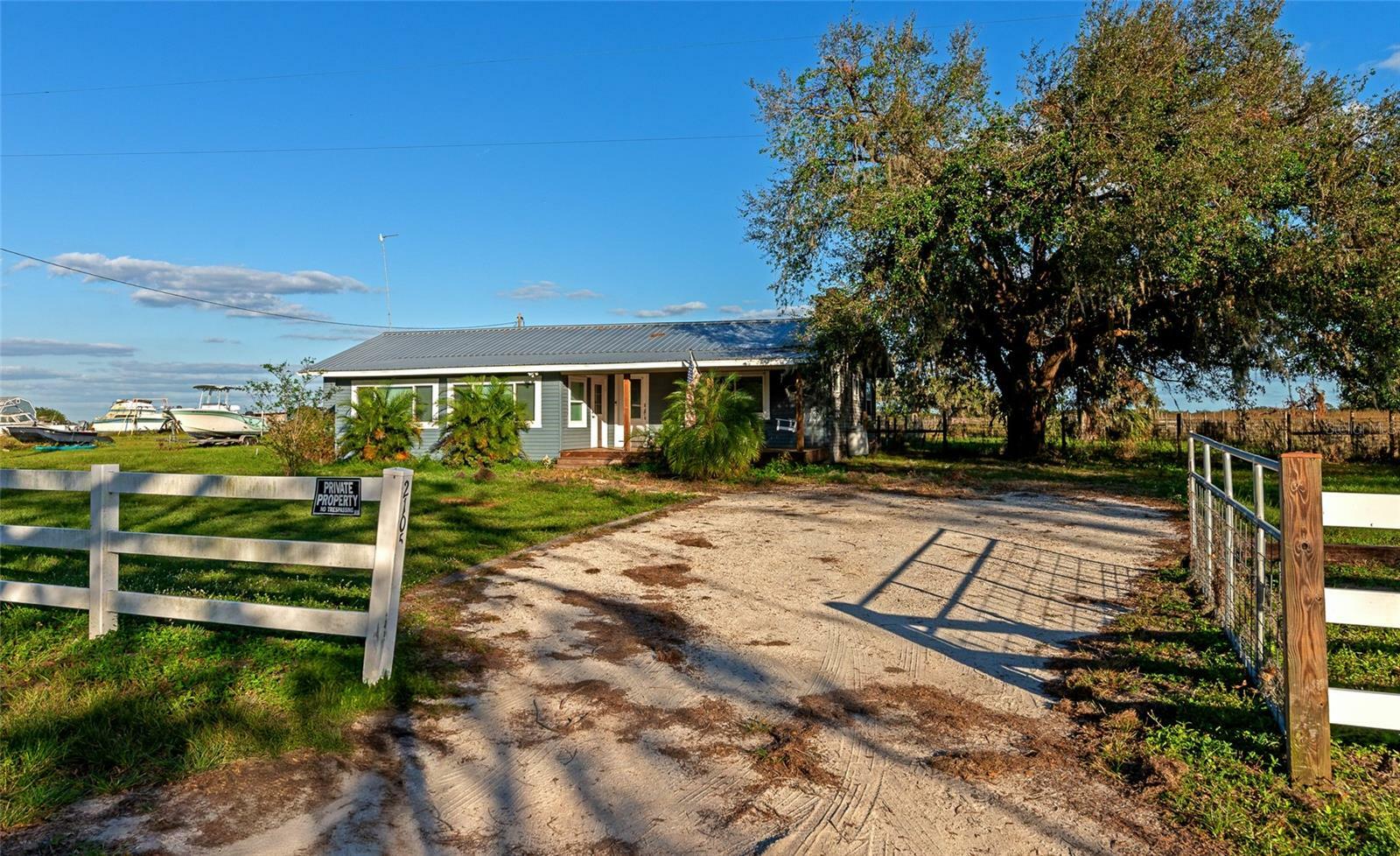 Property Photo:  2105 Rich Road  FL 34251 