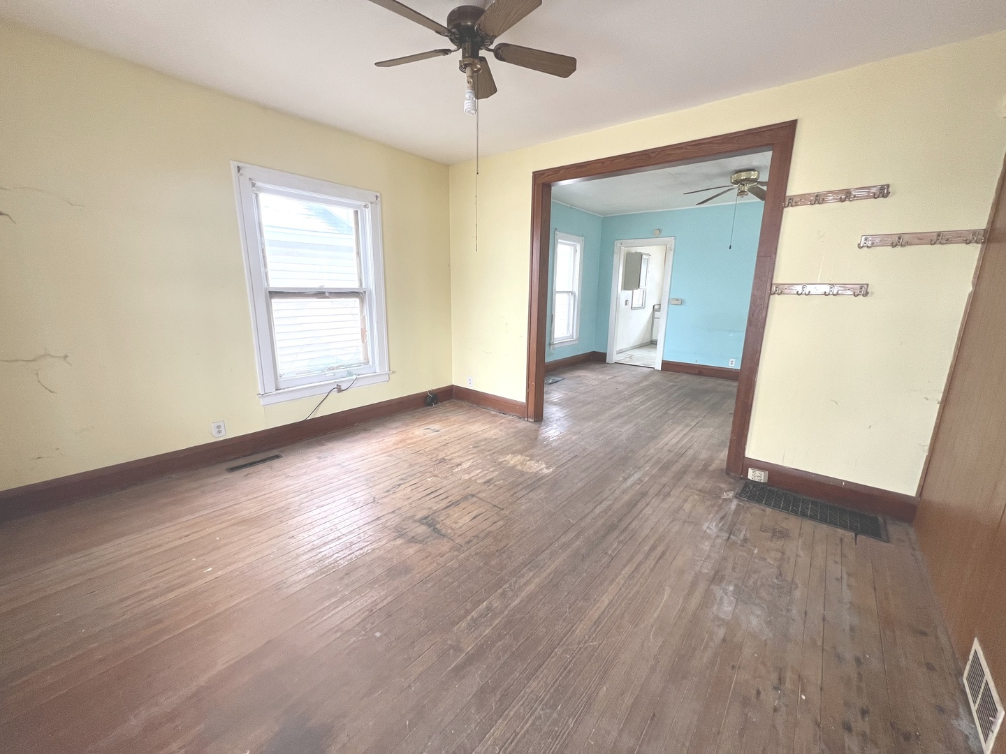 Property Photo:  353 S 5th Avenue  IL 60901 