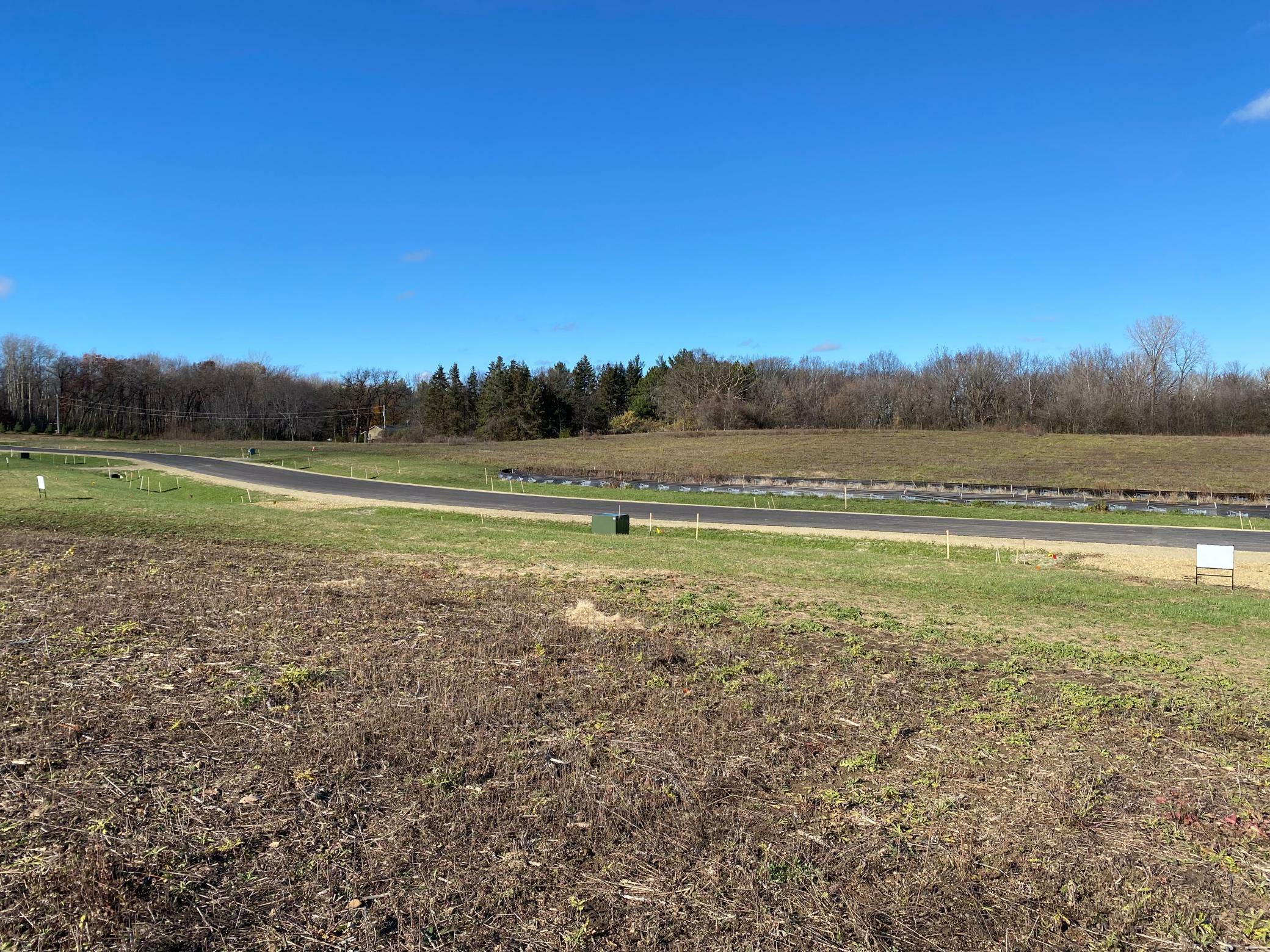 Property Photo:  Xxxx Red Oak Ct., Lot 5  WI 54016 