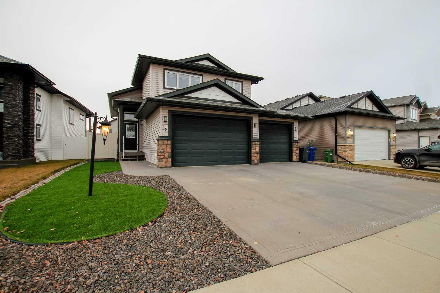 Property Photo:  12 Viking Close  AB T4R 0N9 