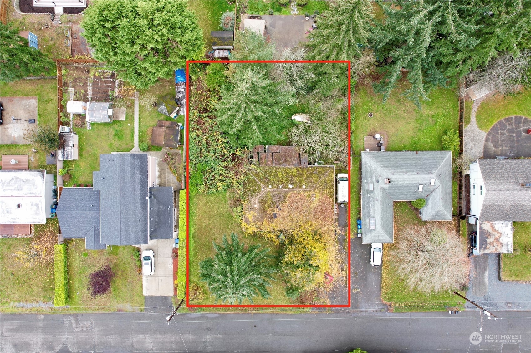 Property Photo:  18520 67th Avenue W  WA 98037 