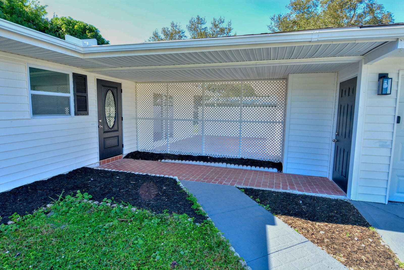 Property Photo:  316 NE Orchard Street  FL 34983 