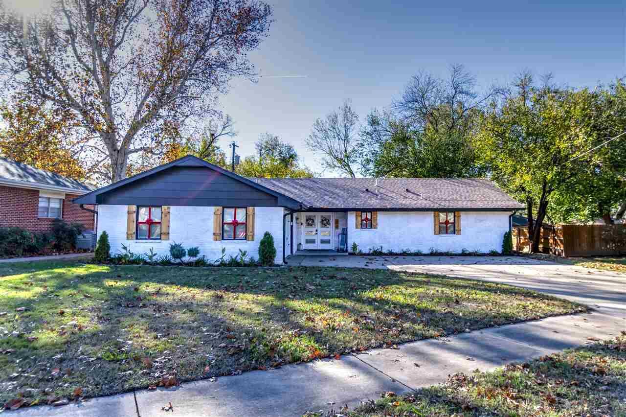 Property Photo: 6 N Canyon Rim Drive OK 74075