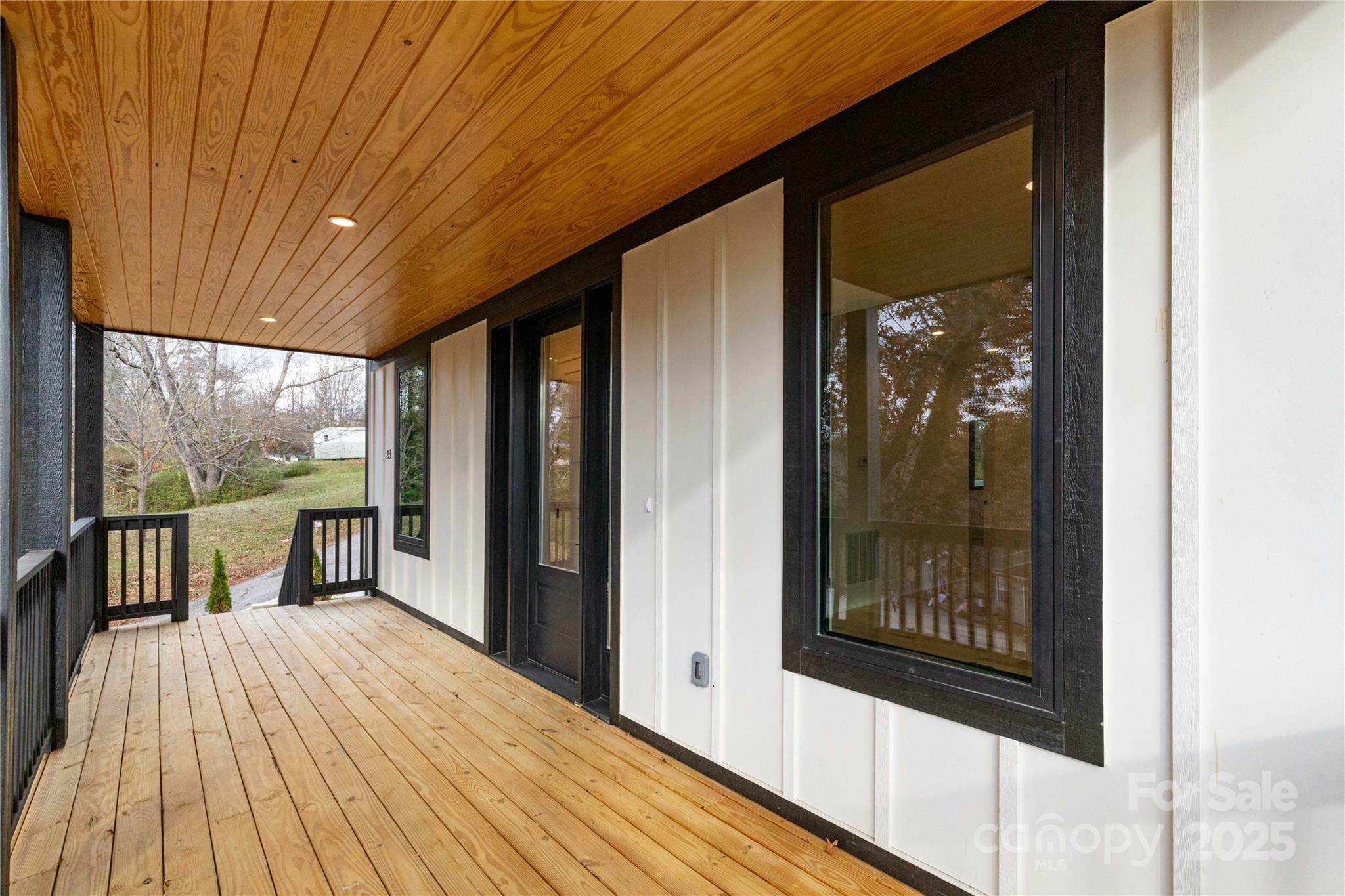 Property Photo: 213 New Stock Road NC 28804