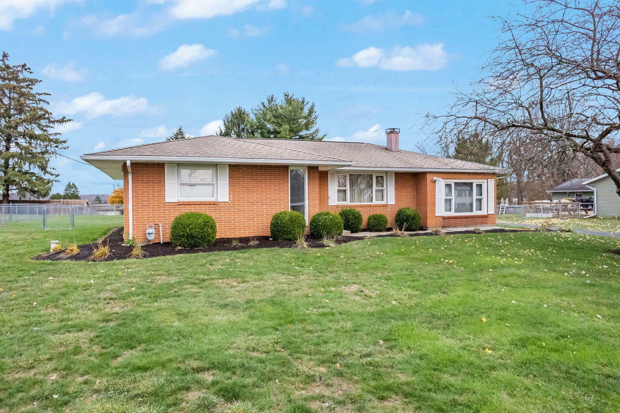 Property Photo:  291 Roberts Drive SE  OH 43056 