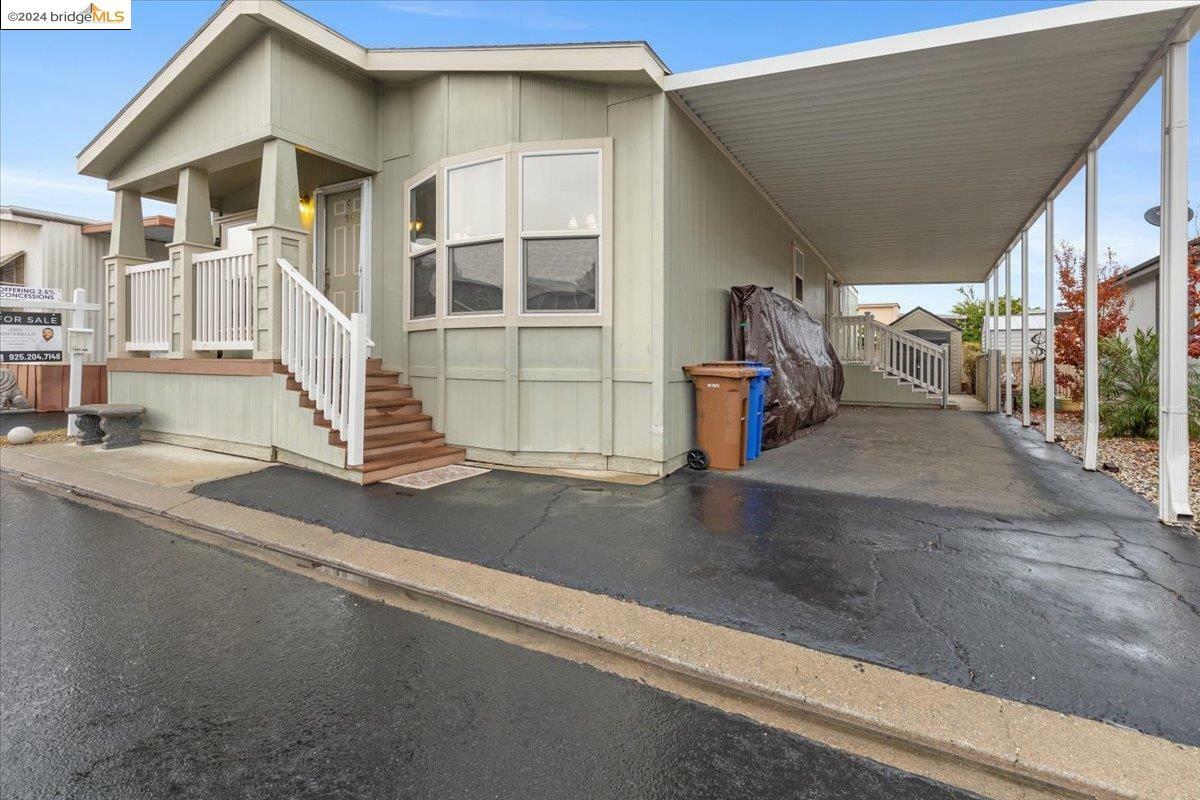Property Photo: 3660 Walnut Blvd 34 CA 94513