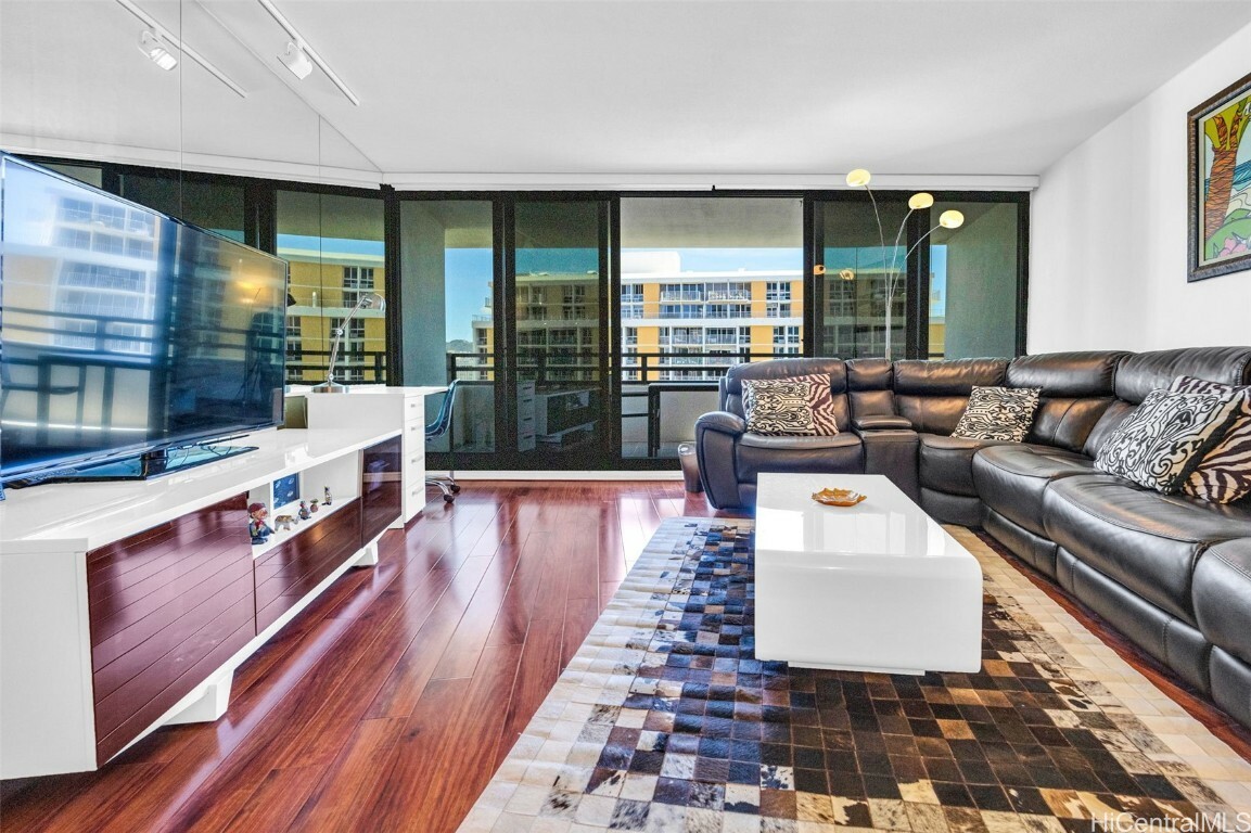 Property Photo: 1330 Ala Moana Boulevard 2808 HI 96814