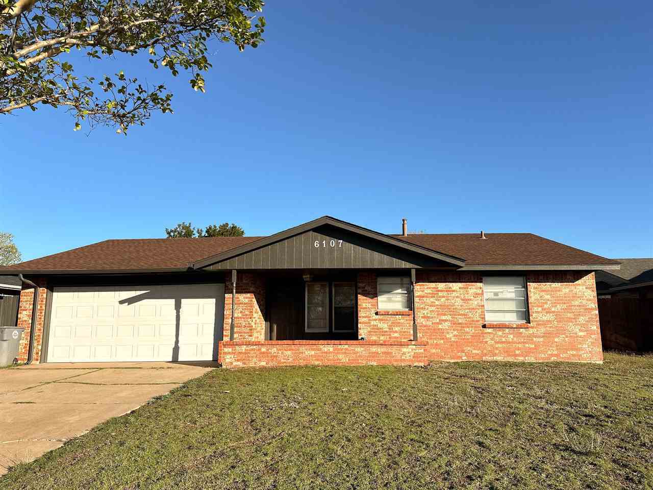 6107 SW Oakcliff Ave  Lawton OK 73505 photo