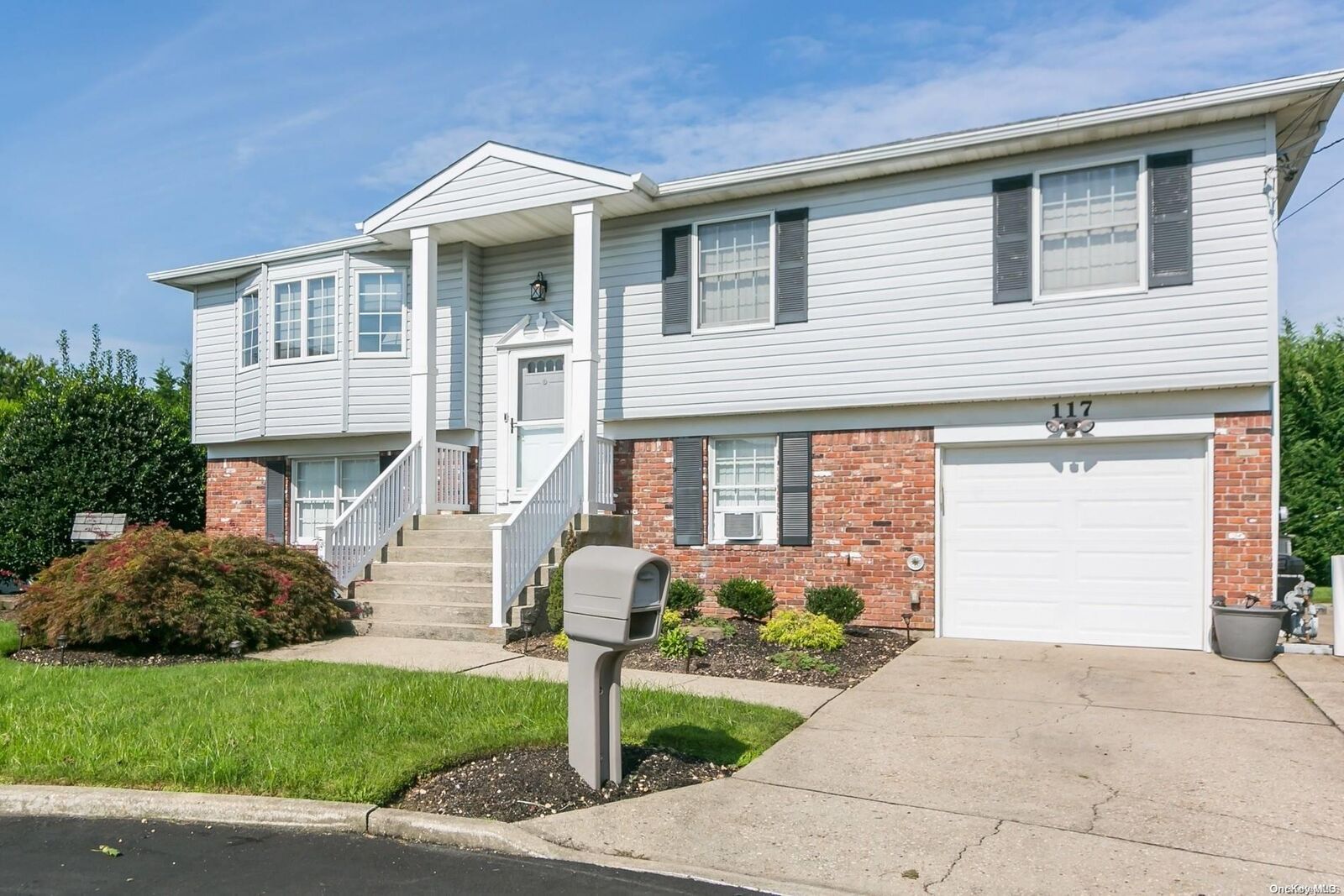 Property Photo:  117 James Street  NY 11735 