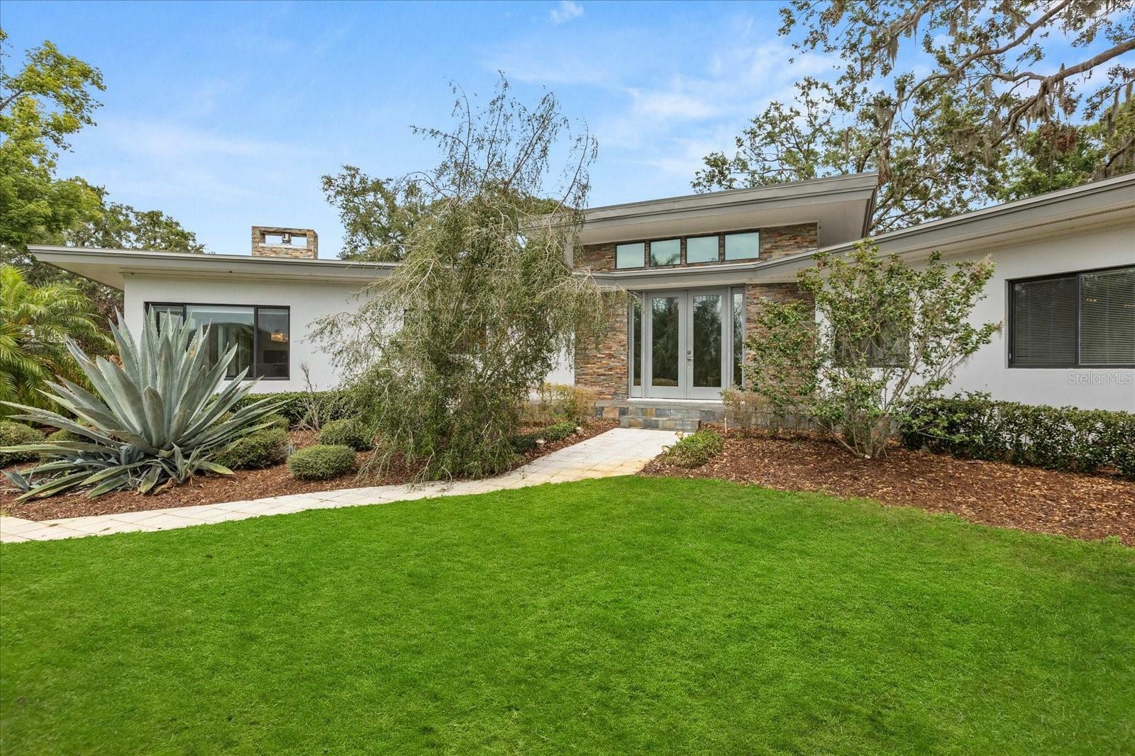 Property Photo: 12550 Lakeshore Drive FL 34711