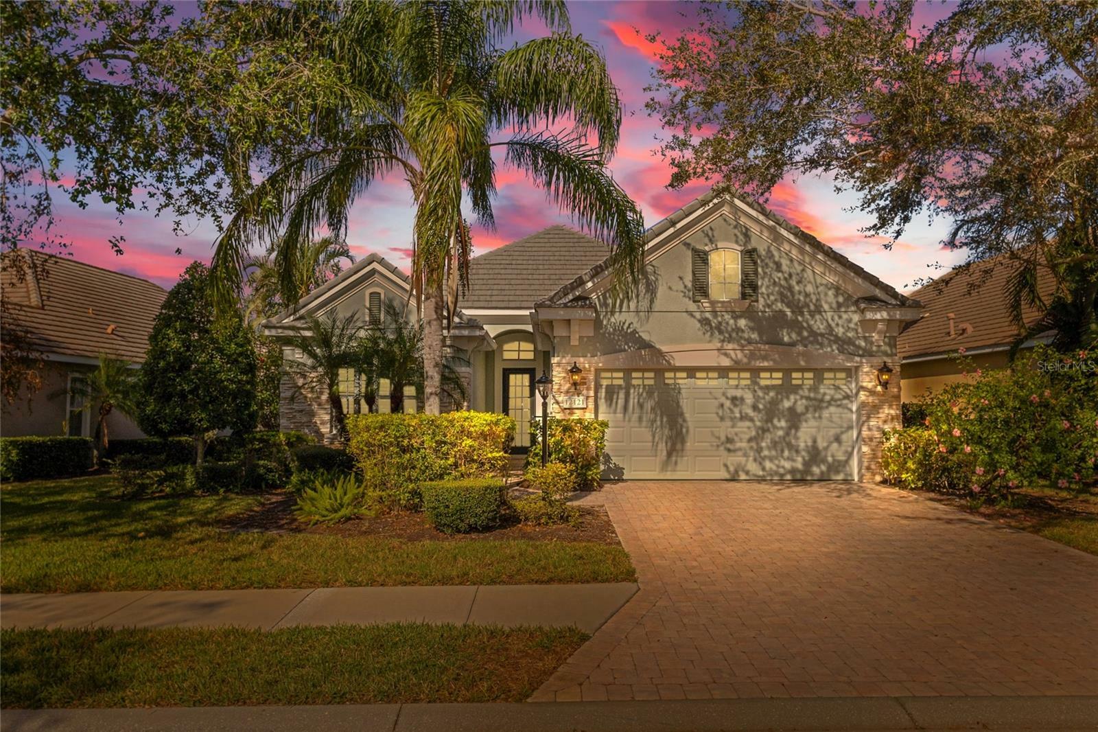 Property Photo:  12121 Thornhill Court  FL 34202 