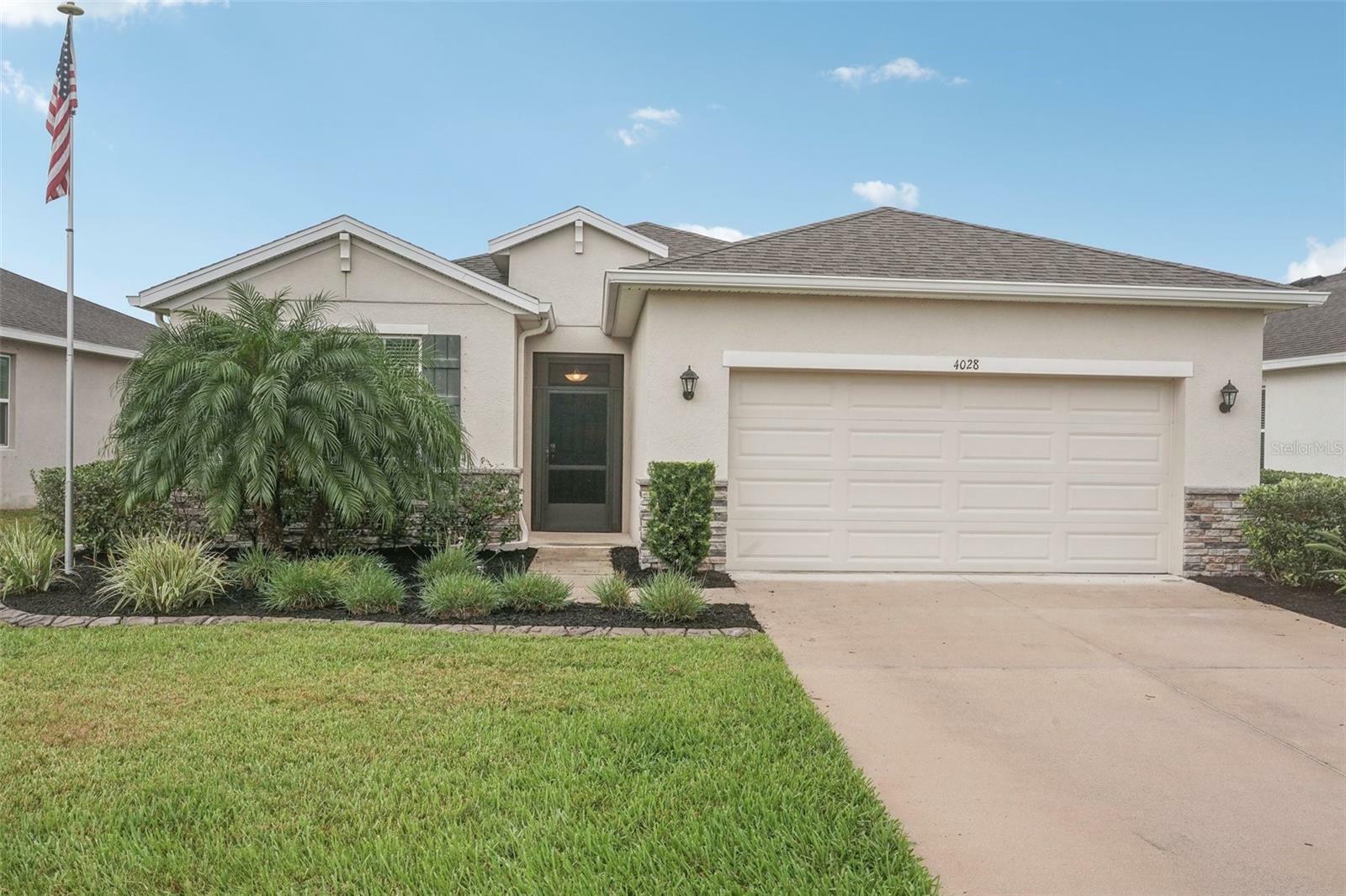 Property Photo:  4028 Mossy Limb Court  FL 34221 