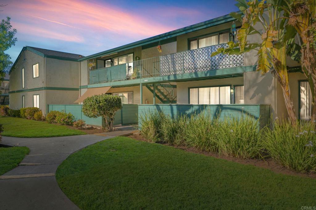 Property Photo: 1817 E Grand Avenue 61 CA 92027