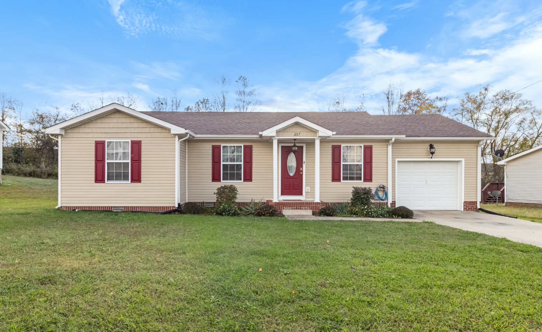 Property Photo:  207 Pappy Dr  KY 42262 