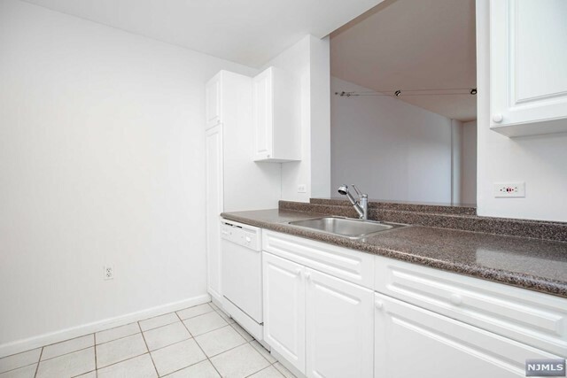 Property Photo:  2206 City Place 2206  NJ 07020 