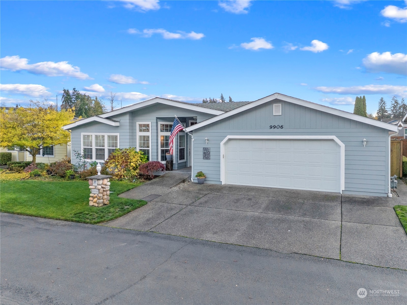 Property Photo:  9906 195th Street Ct E  WA 98338 