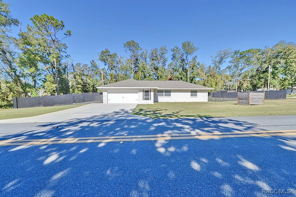 Property Photo:  6601 E Waverly Street  FL 34452 