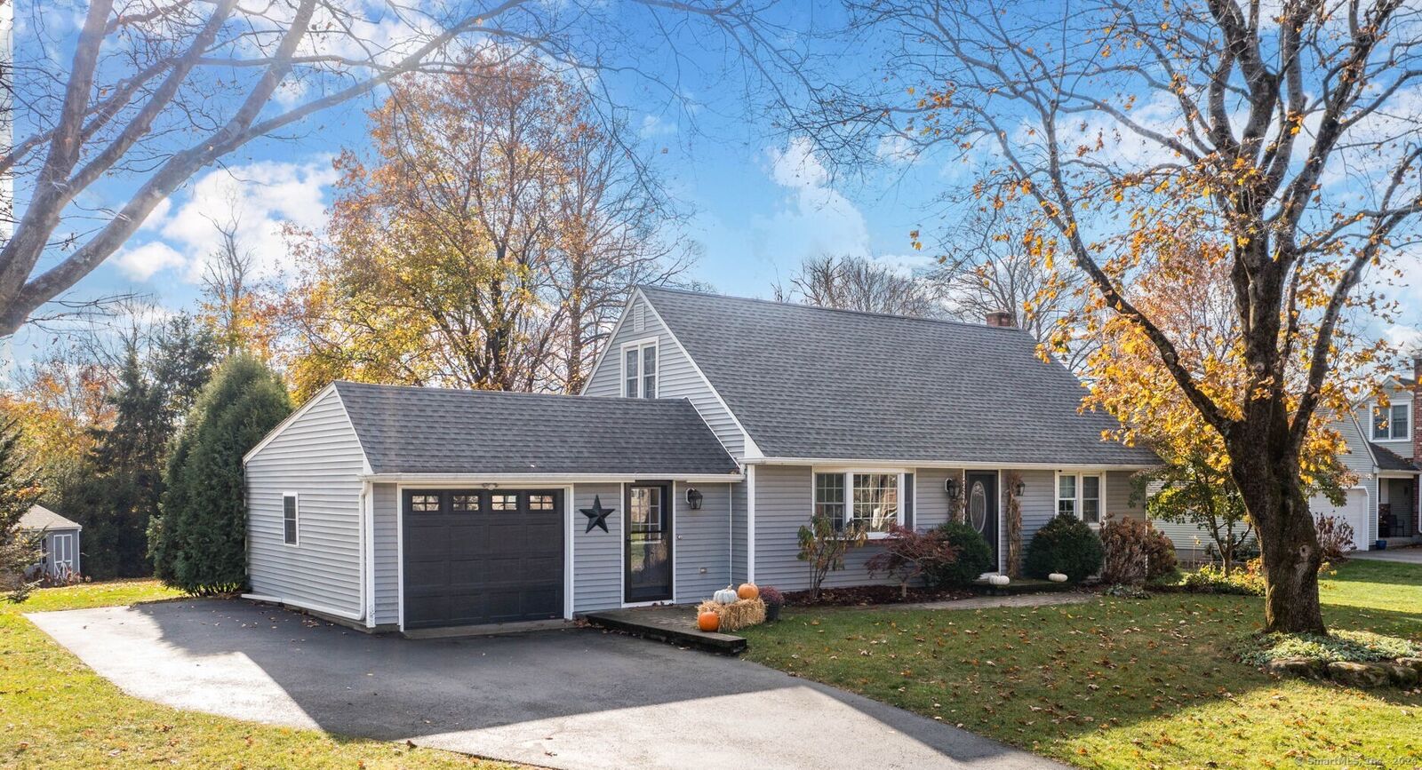 Property Photo:  20 Cleveland Street  CT 06082 