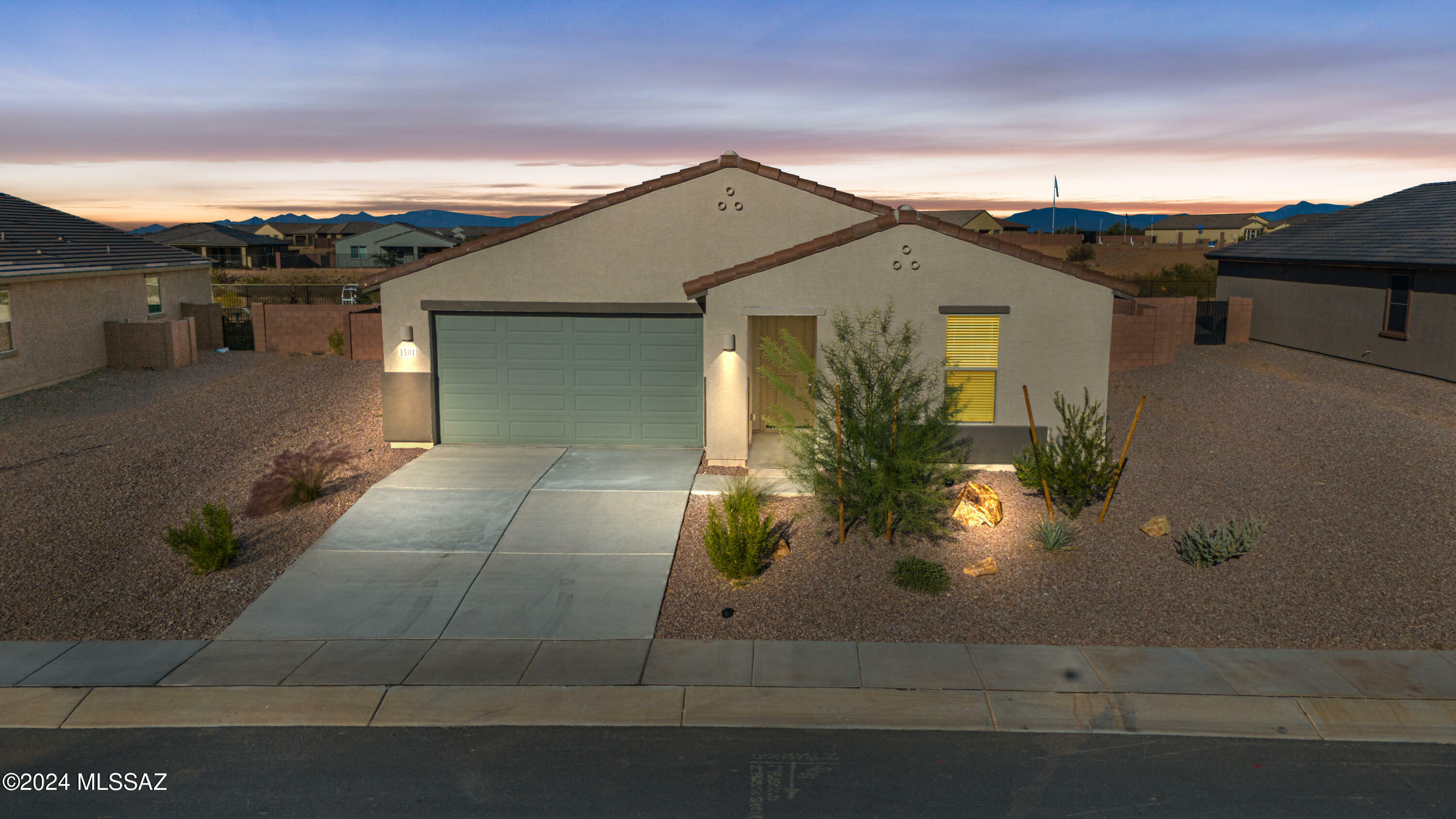 Property Photo:  1301 E Pecan Meadow Lane  AZ 85629 