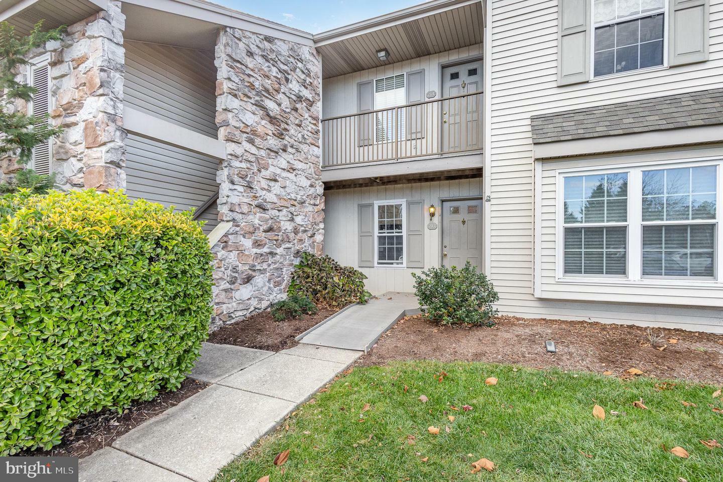 Property Photo: 213 Greenview Drive PA 17601
