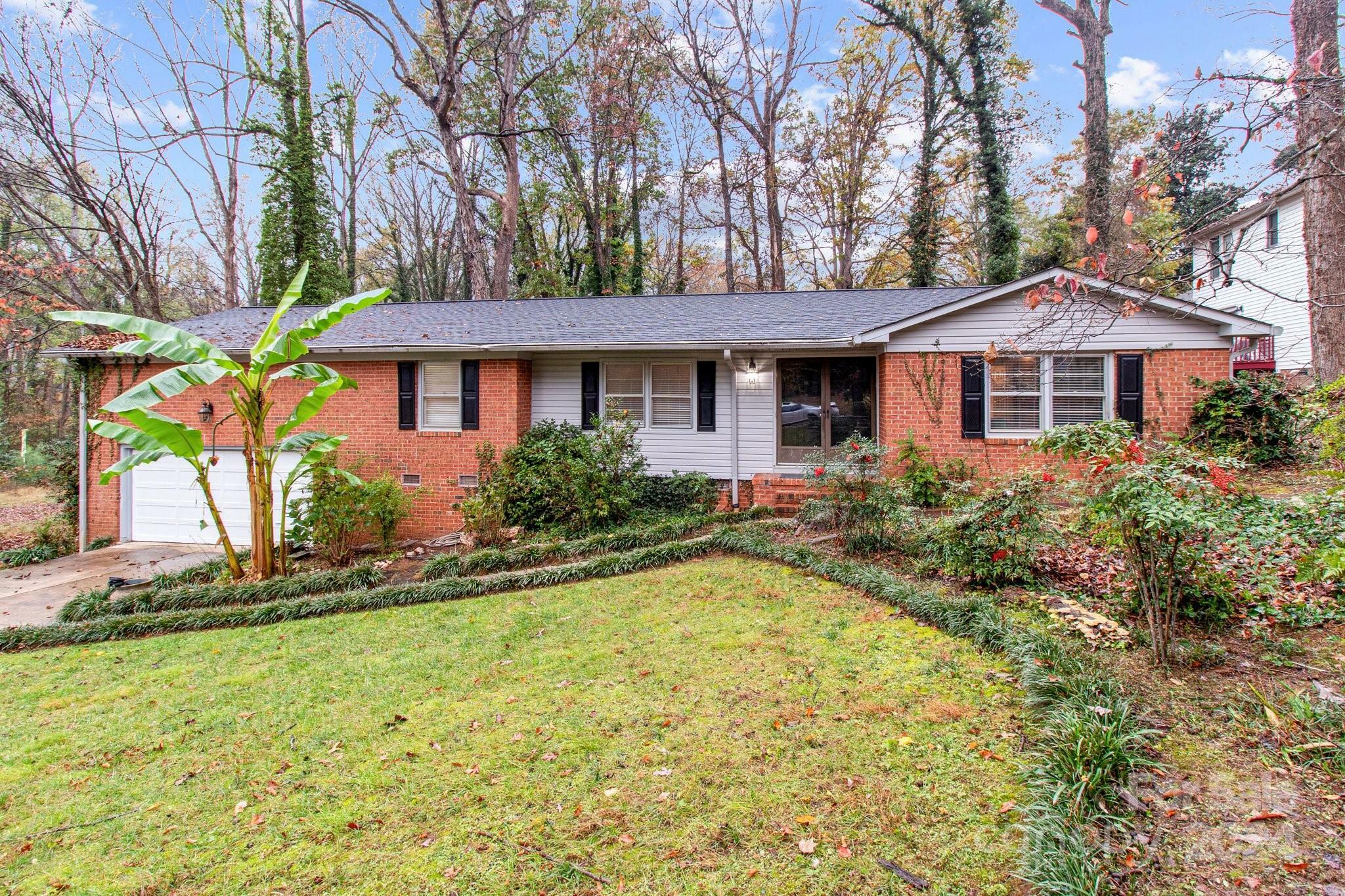 Property Photo:  6641 Melody Lane  NC 28215 