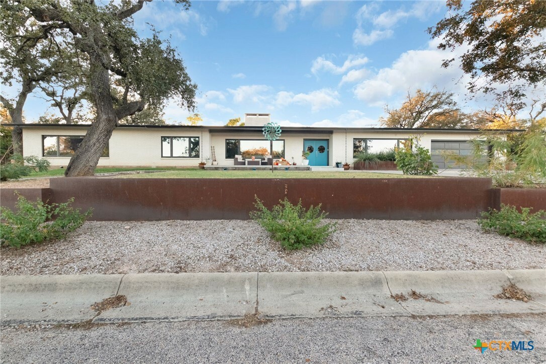 Property Photo:  204 S Race Street  TX 76550 