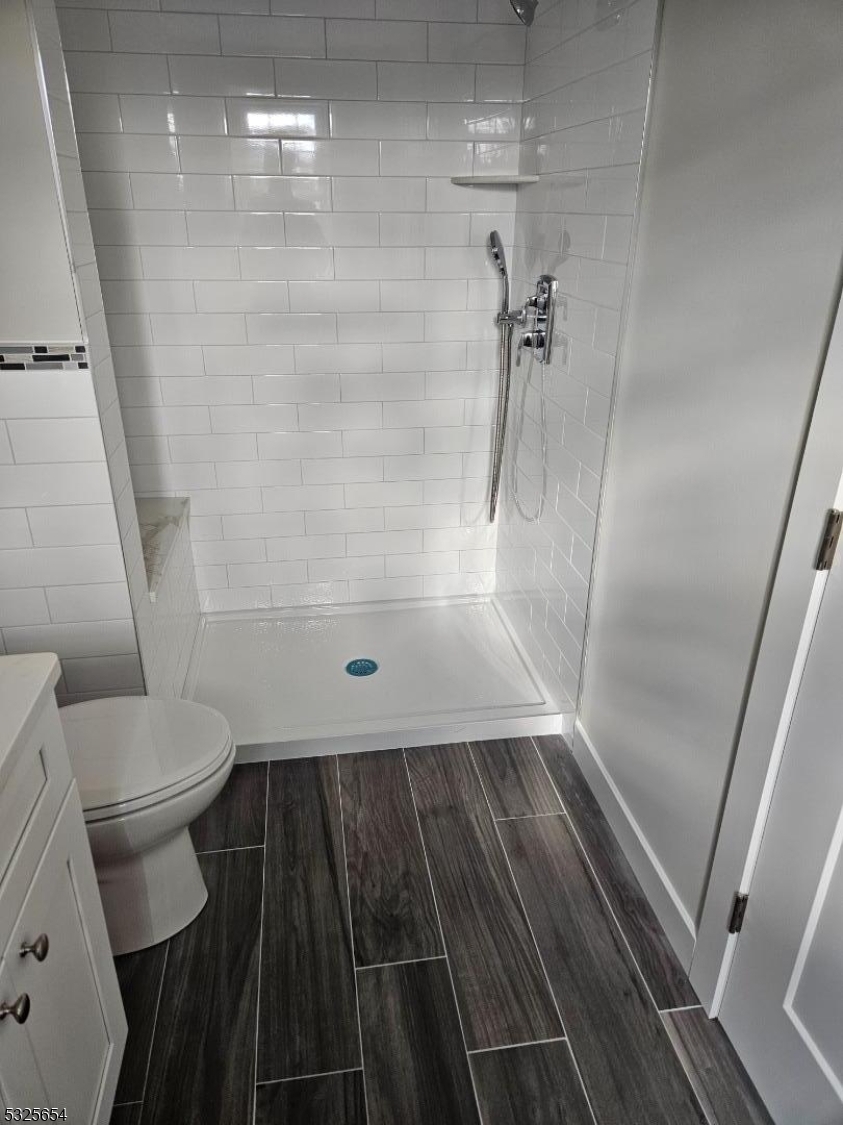 Property Photo:  355 Cobb Way  NJ 07001 