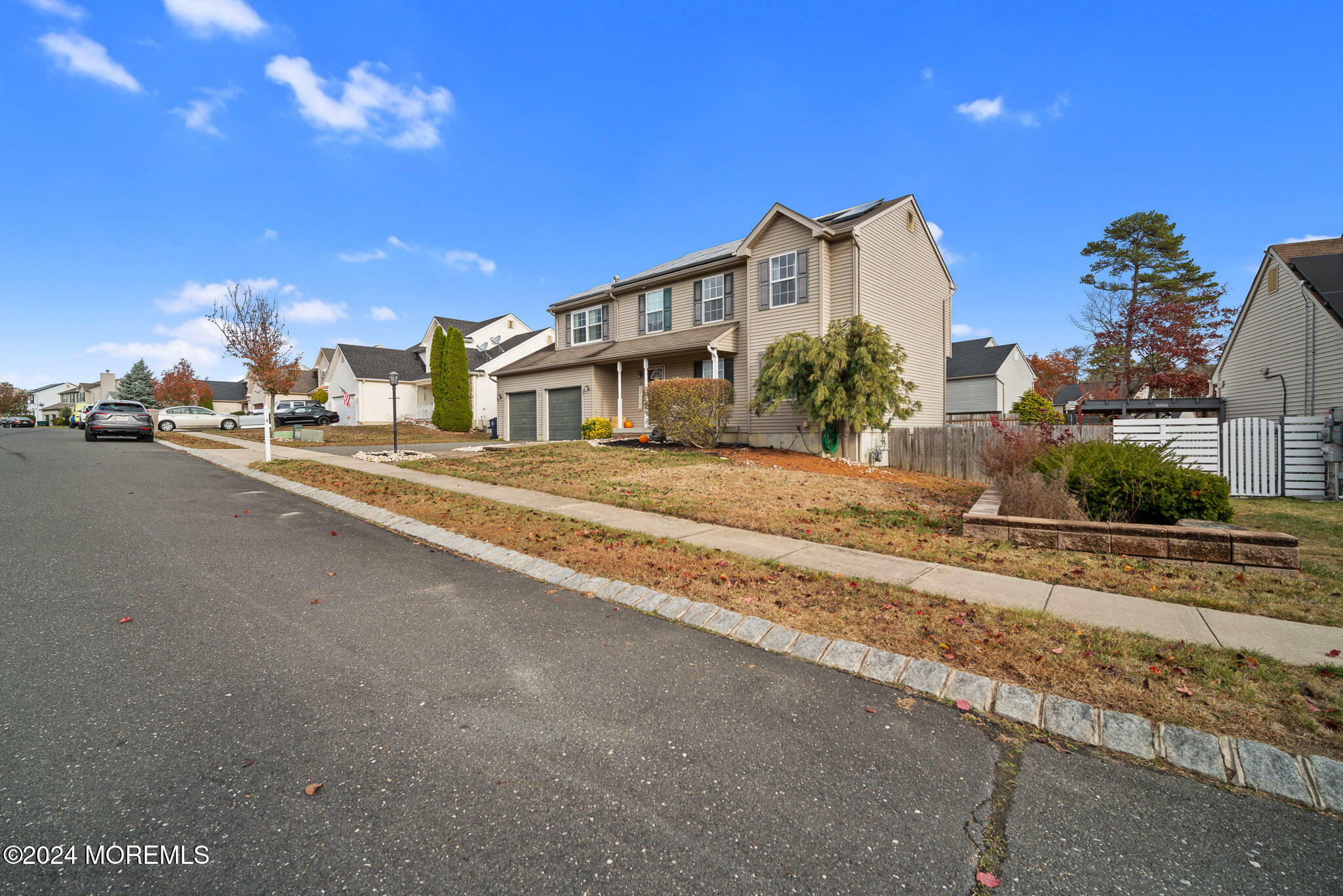 Property Photo:  4 Cobblestone Lane  NJ 08087 