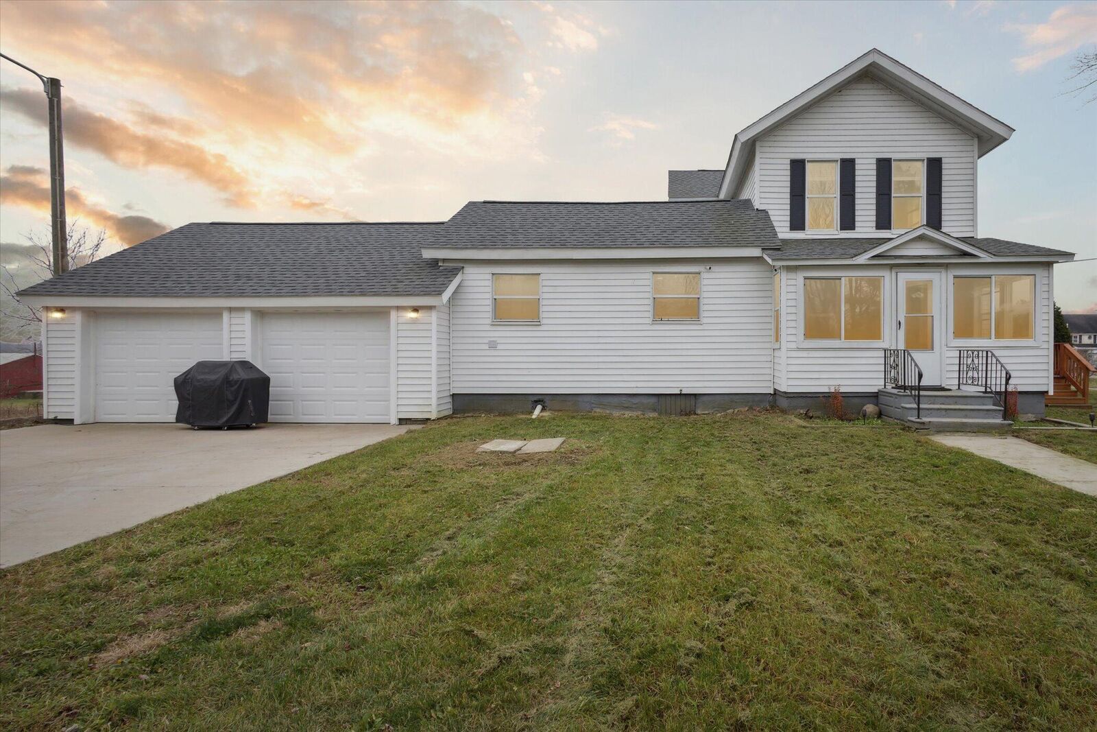 Property Photo: 9037 Kinch Road MI 49201