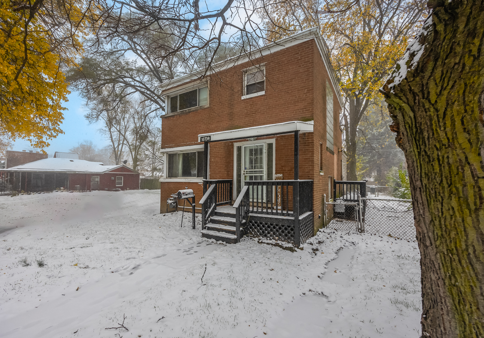 Property Photo:  16734 Dixie Highway  IL 60429 