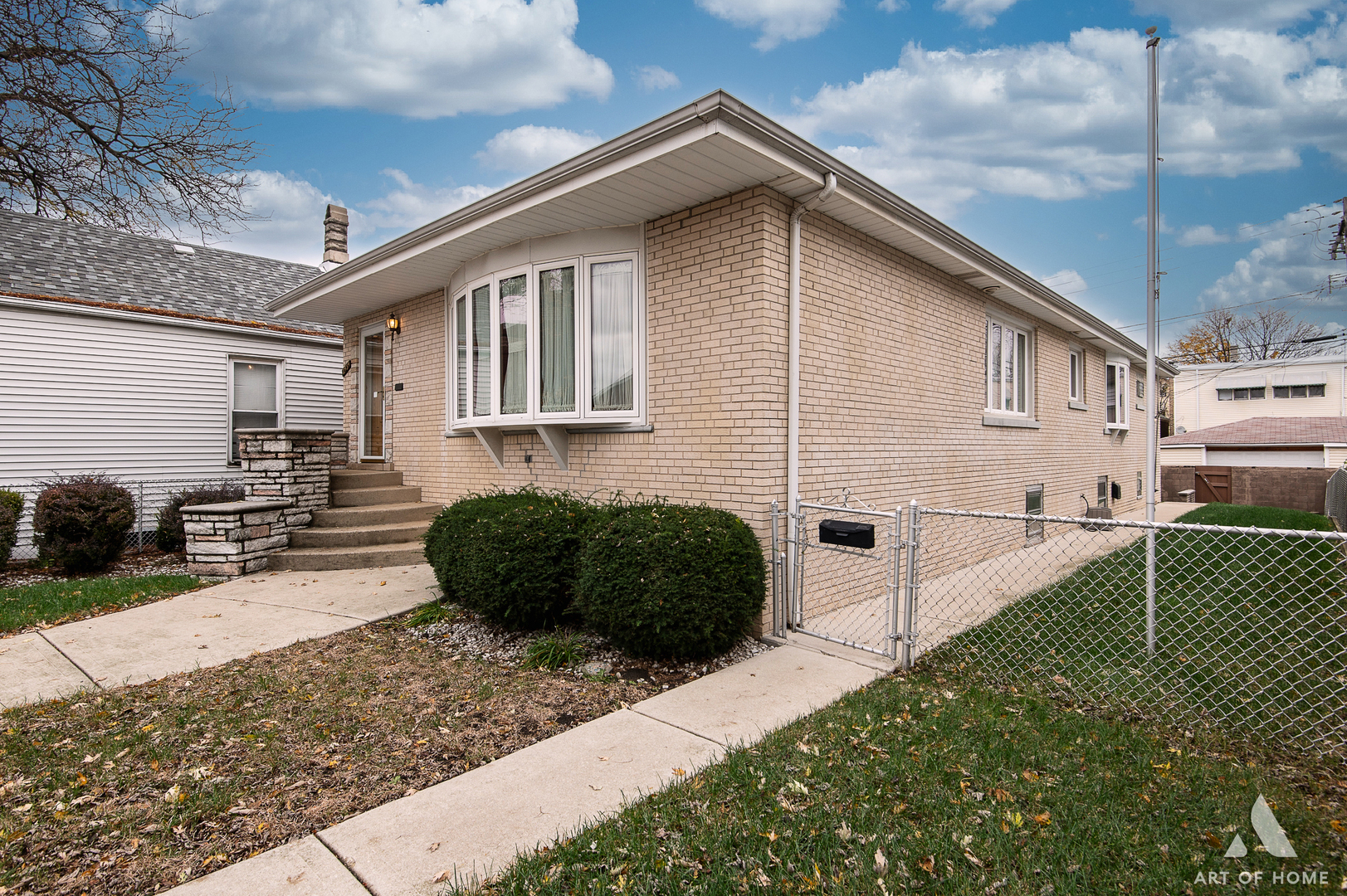 Property Photo:  2939 S Arch Street  IL 60608 