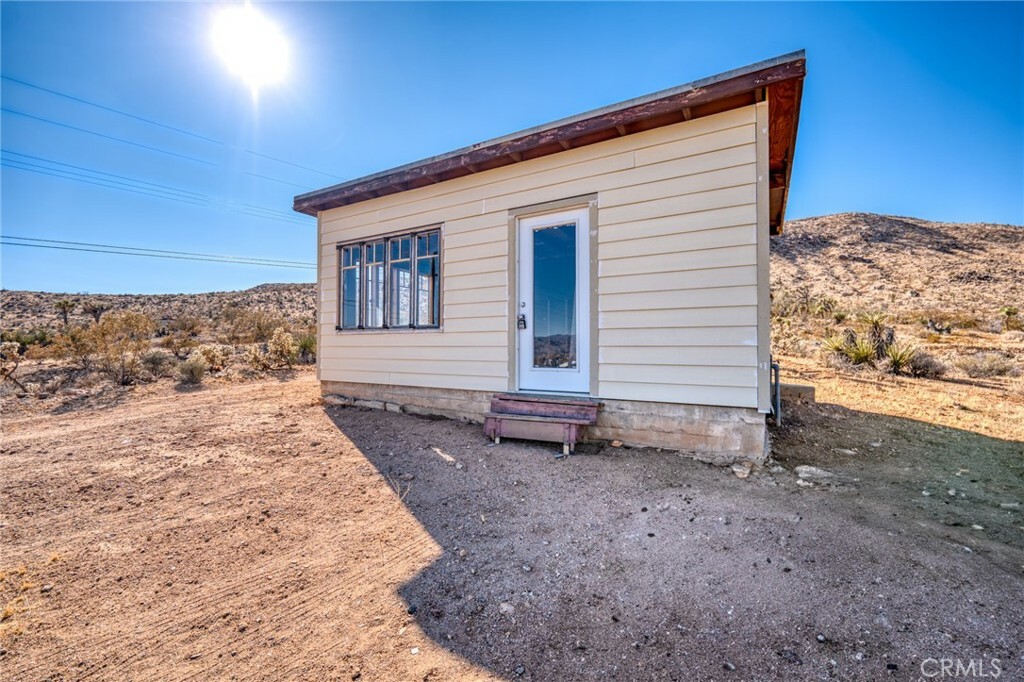 Property Photo:  58724 Los Coyotes Drive  CA 92284 