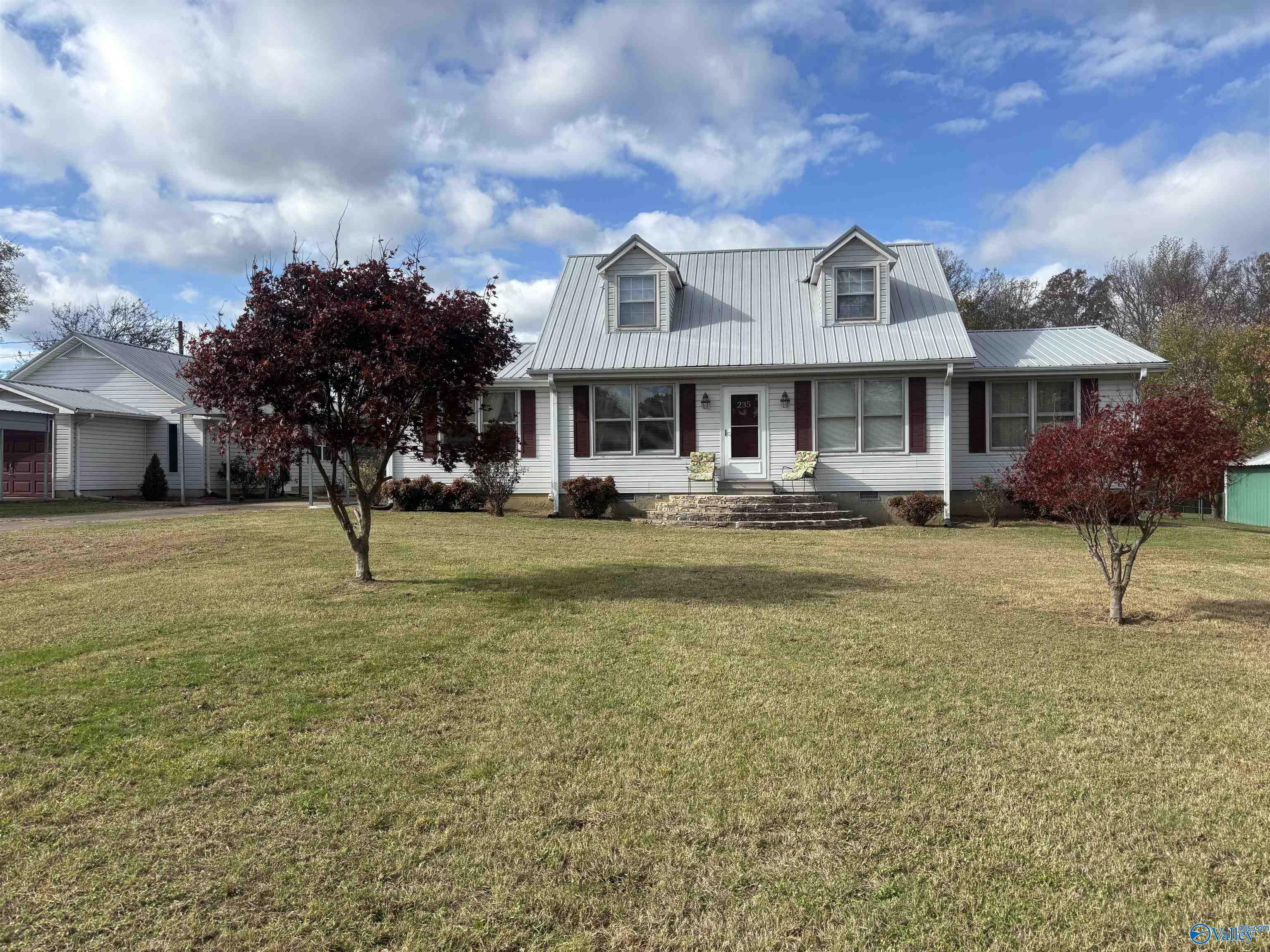 Property Photo:  235 Mobbs School Road  AL 35016 