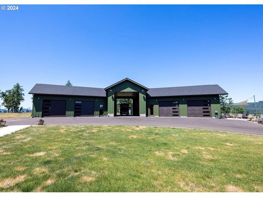 Property Photo:  40033 Reuben Leigh Rd  OR 97452